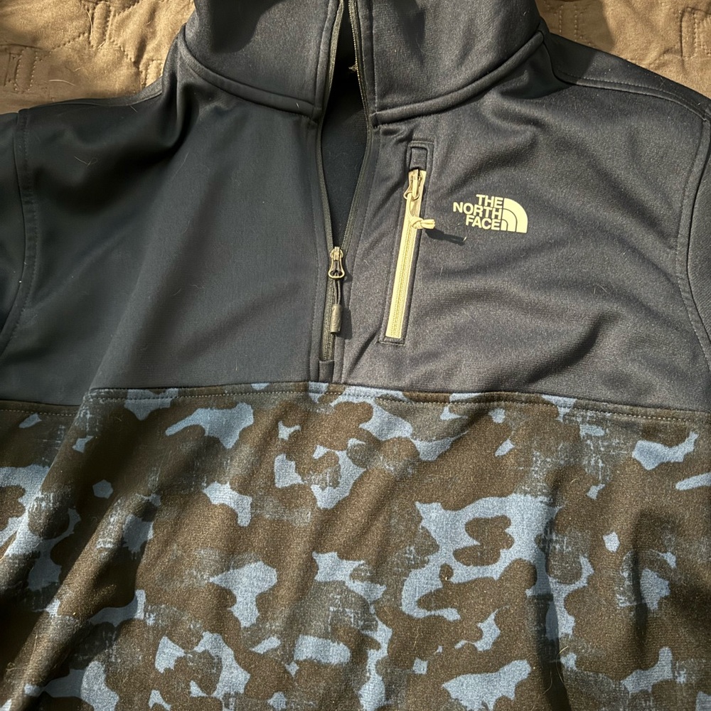 Men’s, navy blue, North Face, quarter-zip
